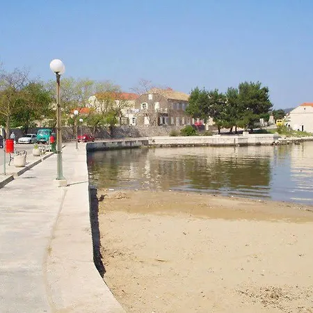 Laguna * Λομπάρδα